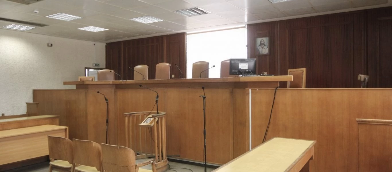 Απόφαση - σταθμός από το Ειρηνοδικείο Ρόδου: Αντισυνταγματικές οι περικοπές σε μισθούς υπαλλήλων του ΕΦΚΑ